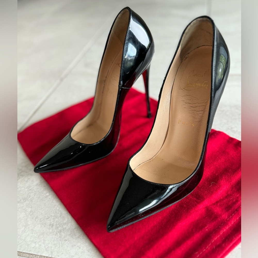 Christian Louboutin - So Kate - Size 37.5  US 7